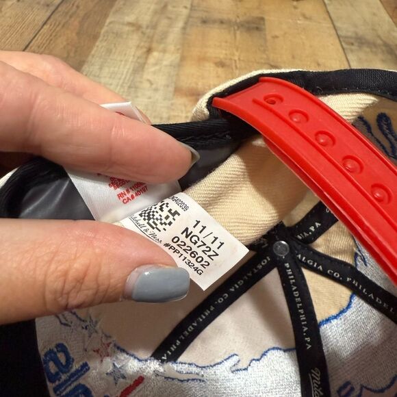 Washington Capitals Mitchell & Ness NHL Snapback Hat Cap Logo 2011 - Picture 6 of 10